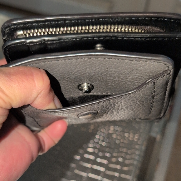 Marc Jacobs Metallic Gray Wallet - Picture 11 of 11